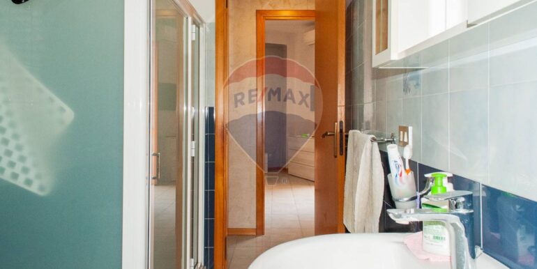 20251006190544-991983-34