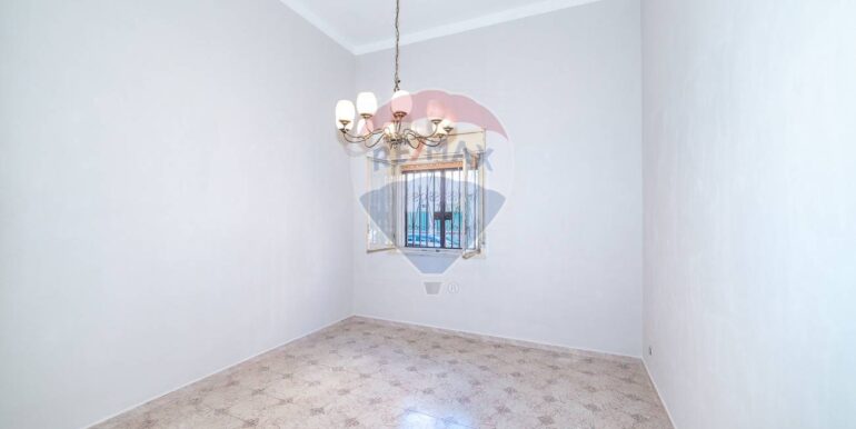 20251006201113-992000-4