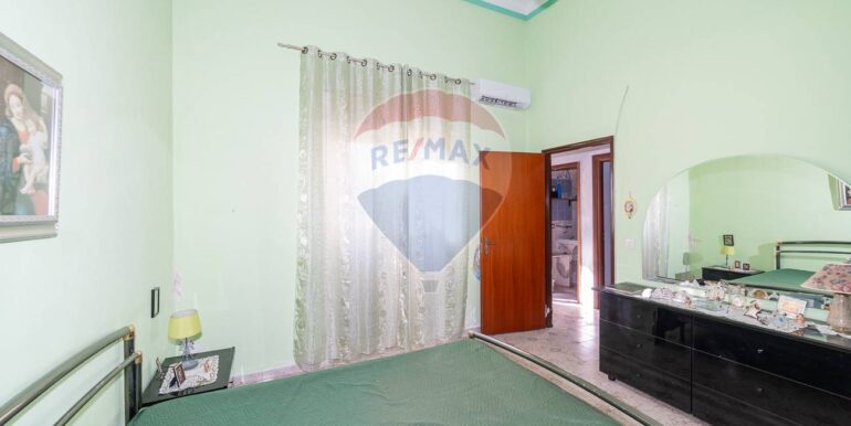 20251006201119-992000-6