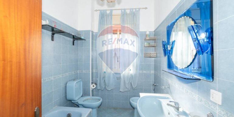 20251006201130-992000-10