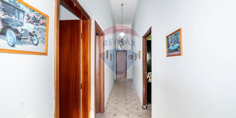 20251006201155-992000-18