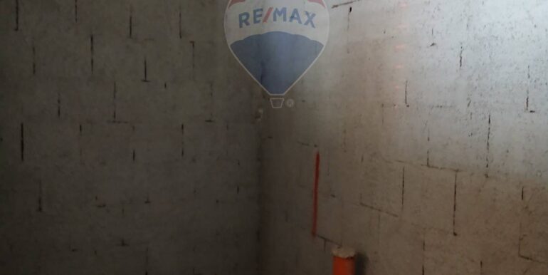 20251006224250-992002-10