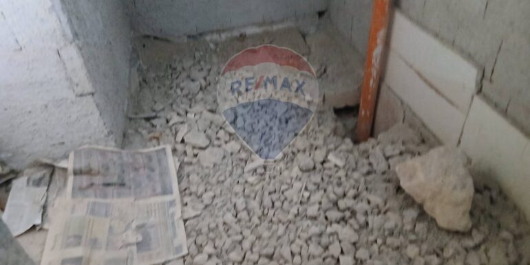 20251006224308-992002-13