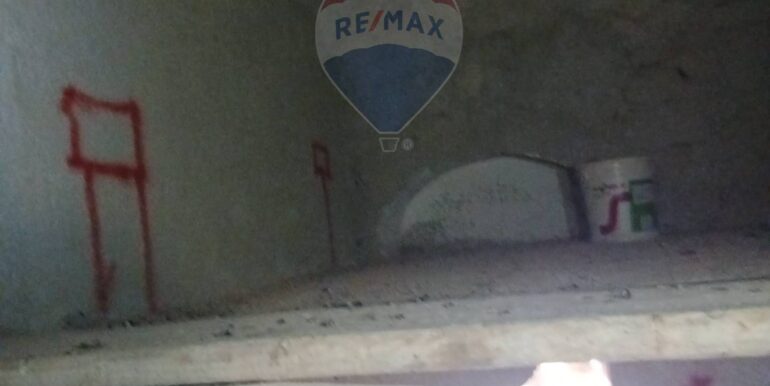 20251006224313-992002-14