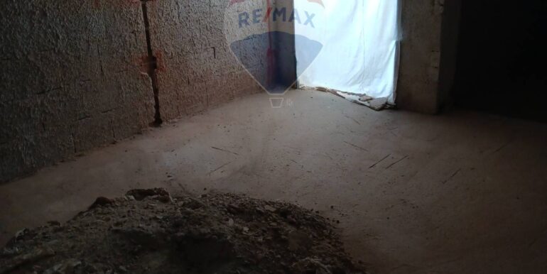 20251006224326-992002-17