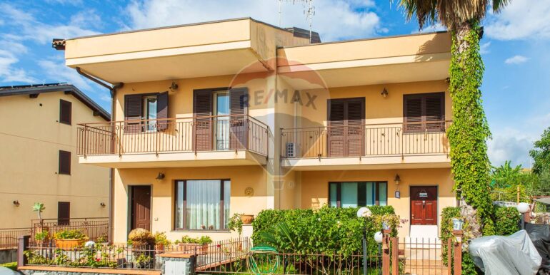 20251007111215-991160-3