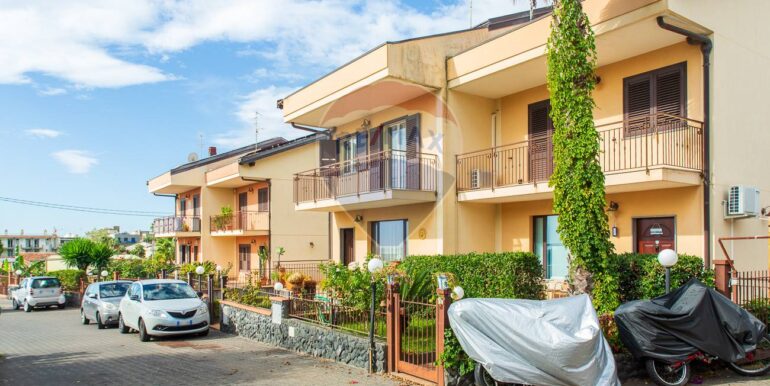 20251007111219-991160-4