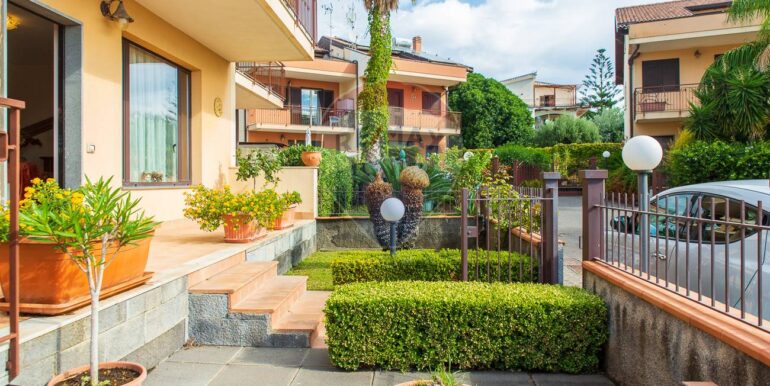 20251007111231-991160-7