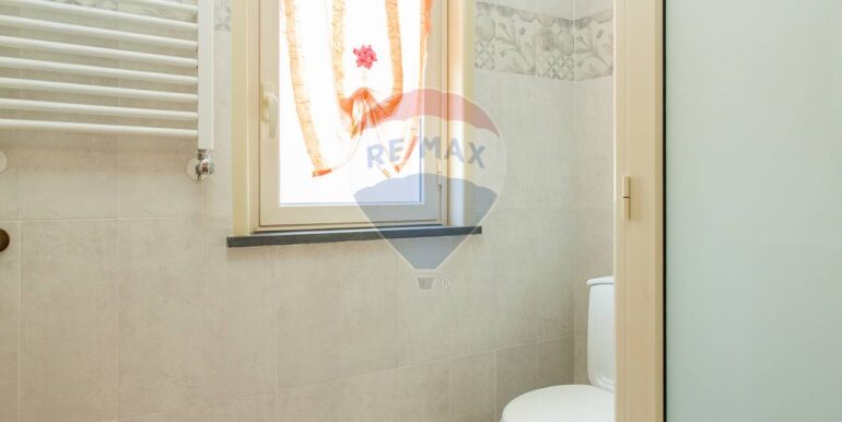 20251007111247-991160-12