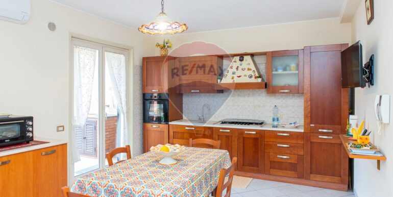 20251007111259-991160-16