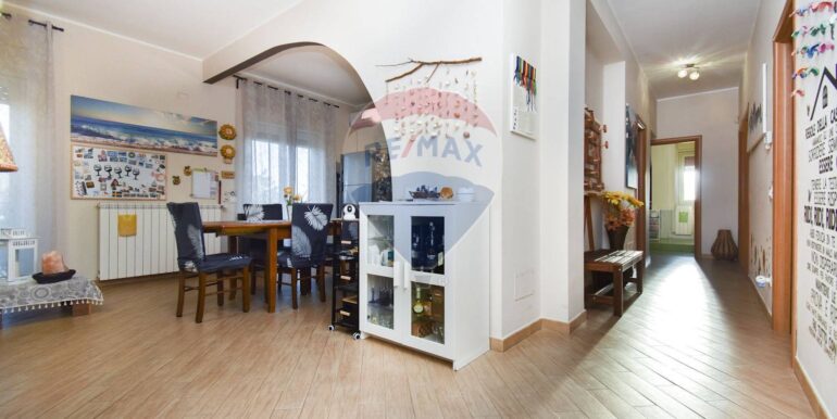 20251007114830-992066-3