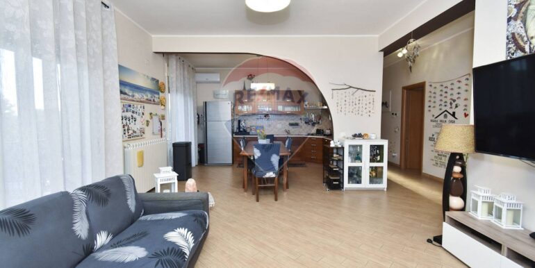 20251007114833-992066-4