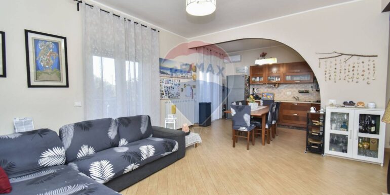 20251007114837-992066-5