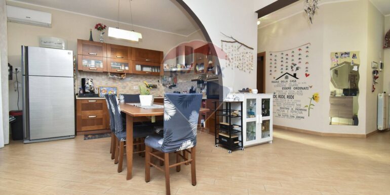 20251007114841-992066-6