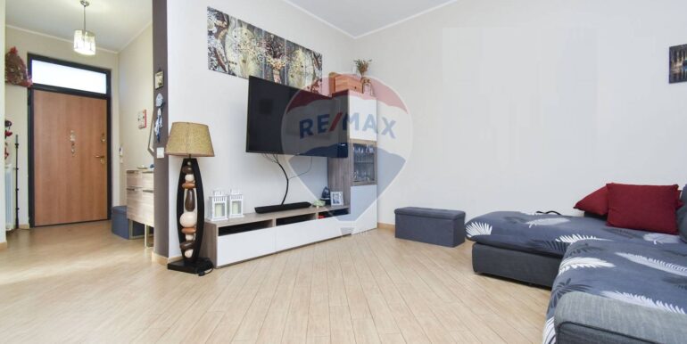 20251007114849-992066-8