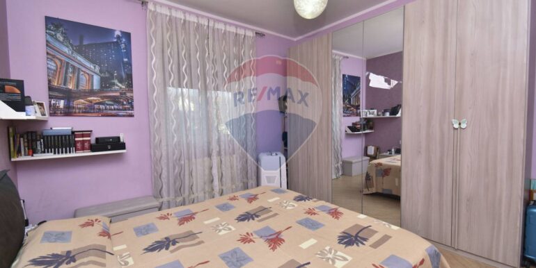 20251007114959-992066-25