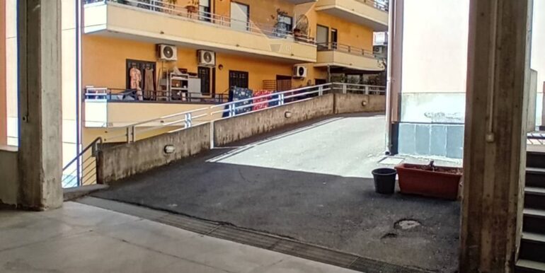 20251007160128-992007-2