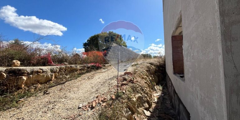 20251007215447-992348-12