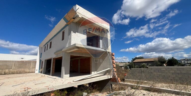 20251007215630-992348-22