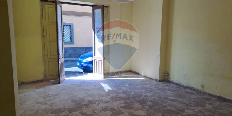 20251007222134-987669-3