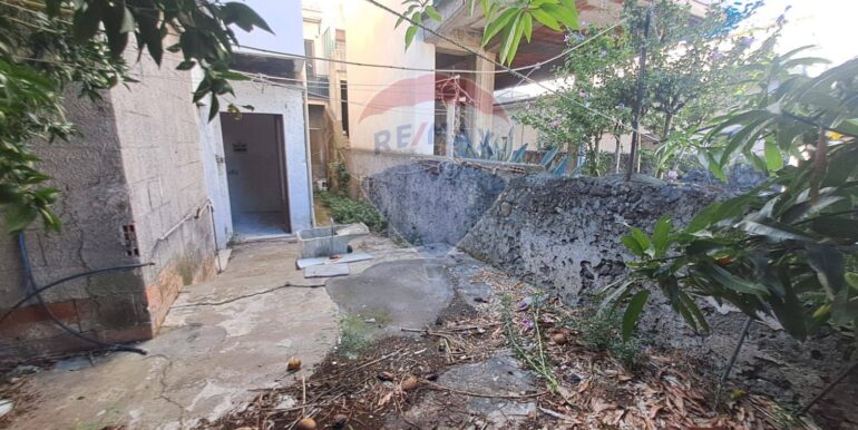 20251007222140-987669-5