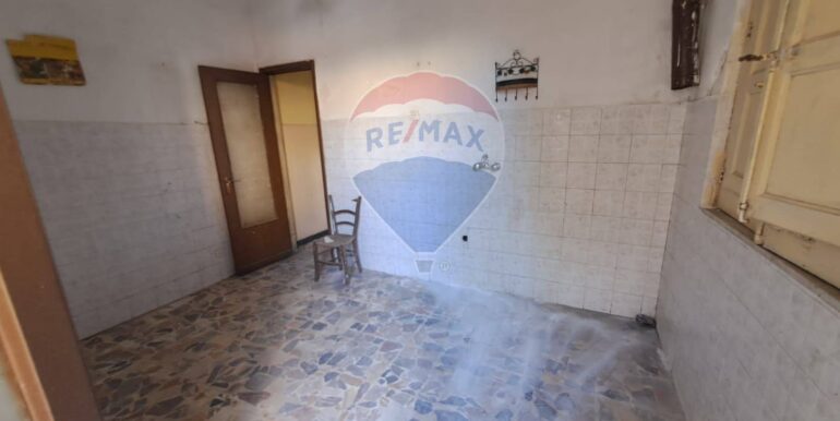 20251007222200-987669-13