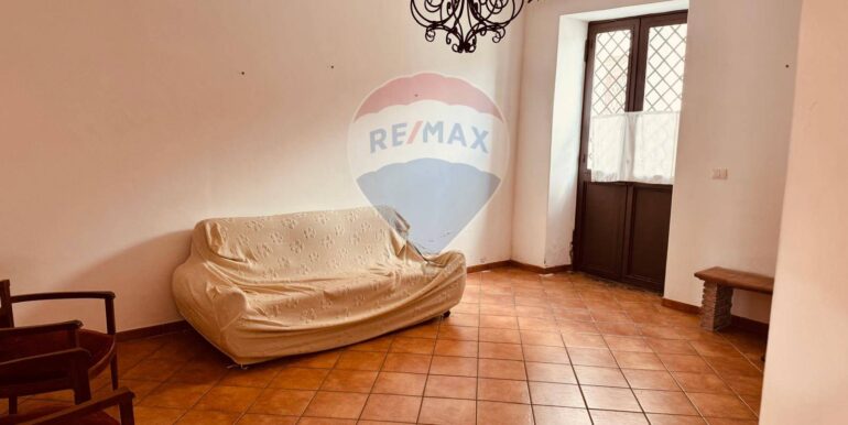 2025100785700-992014-2