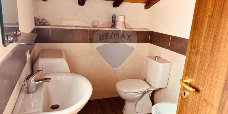 2025100785709-992014-6