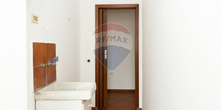 20251008125351-977010-10