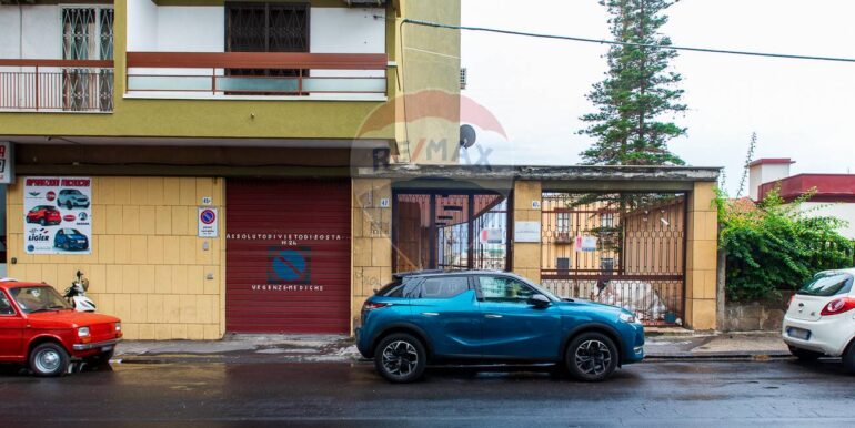 20251008125609-977010-40