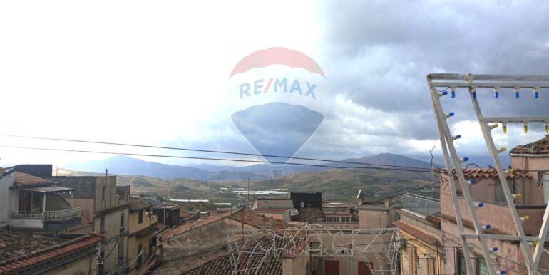 20251008182009-991591-7