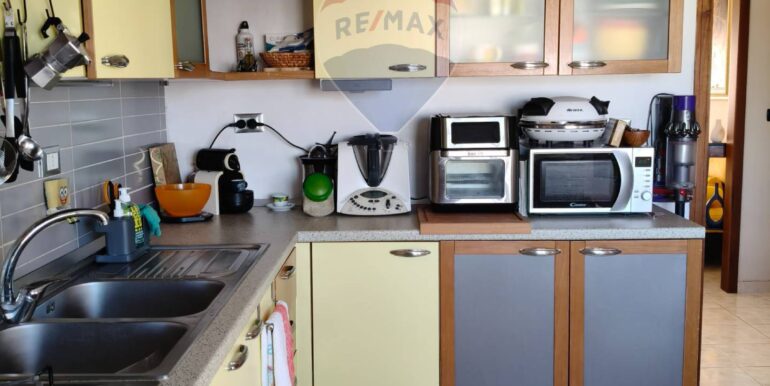 20251009105233-986981-60