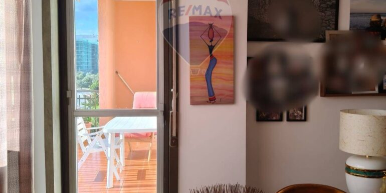 20251009105342-986981-75