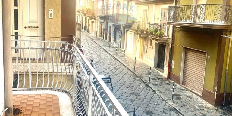 20251009121711-992696-2