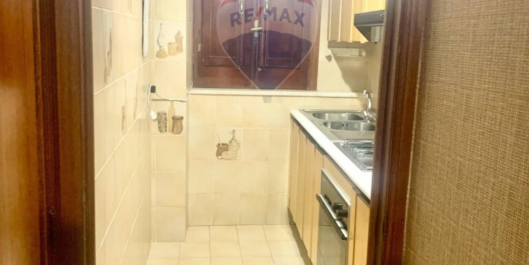 20251009121714-992696-8