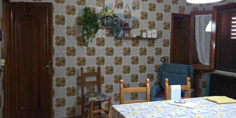 20251009165956-992773-12