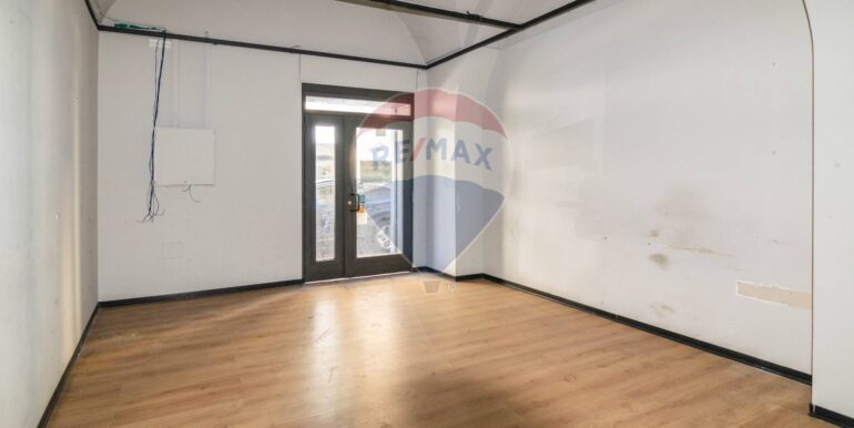 20251010194943-991065-5