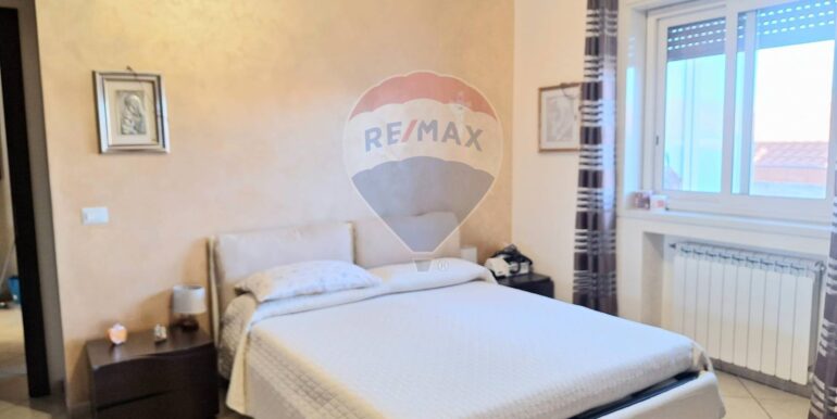 20251011115705-993098-4