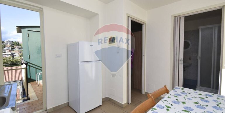 20251013231016-993485-10