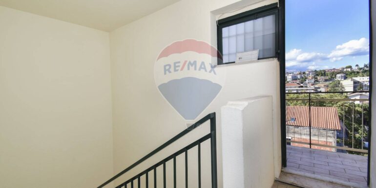 20251013231031-993485-14