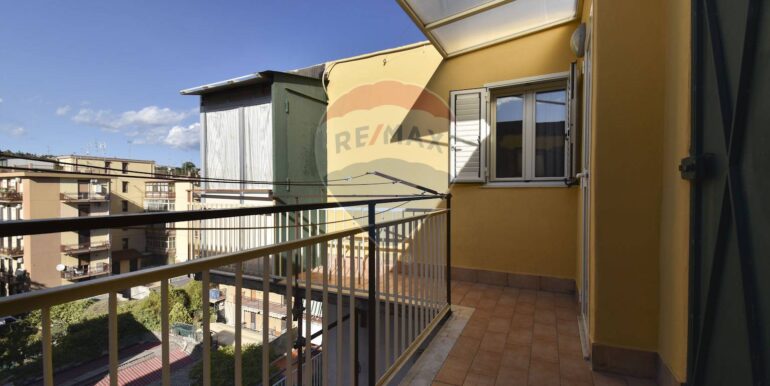 20251013231035-993485-15