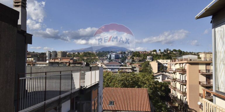 20251013231047-993485-18