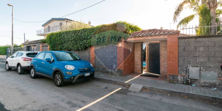 2025101400000-993483-1