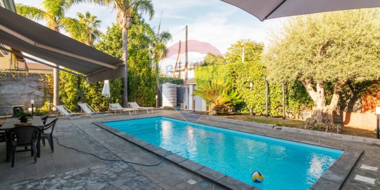 2025101400019-993483-6