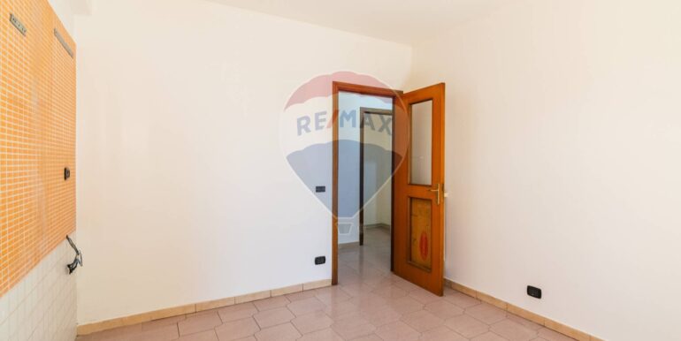 20251014174308-993650-18