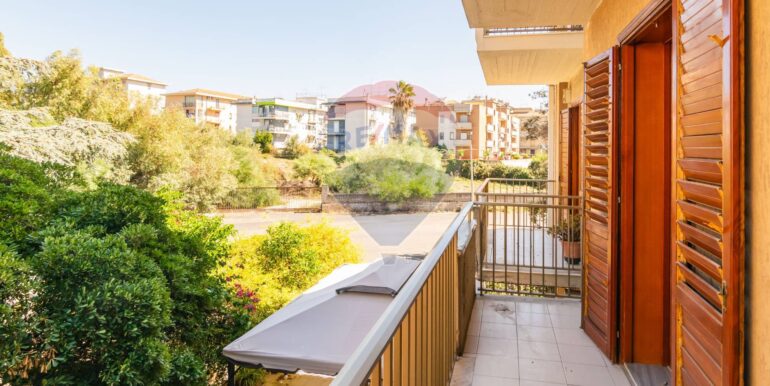 20251014174457-993650-32