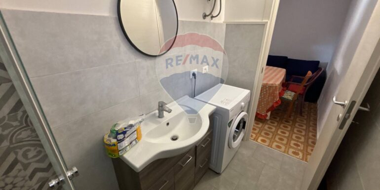 20251014202242-993711-6