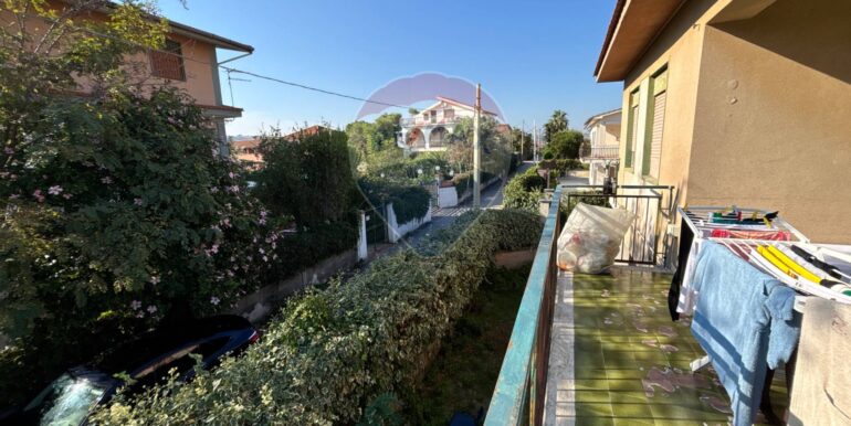 20251014202433-993711-15