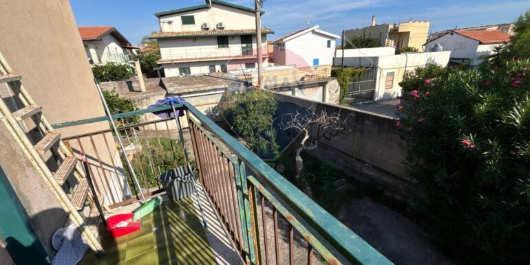 20251014202503-993711-17