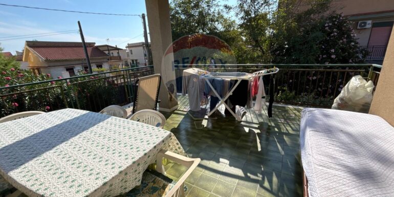 20251014202519-993711-18